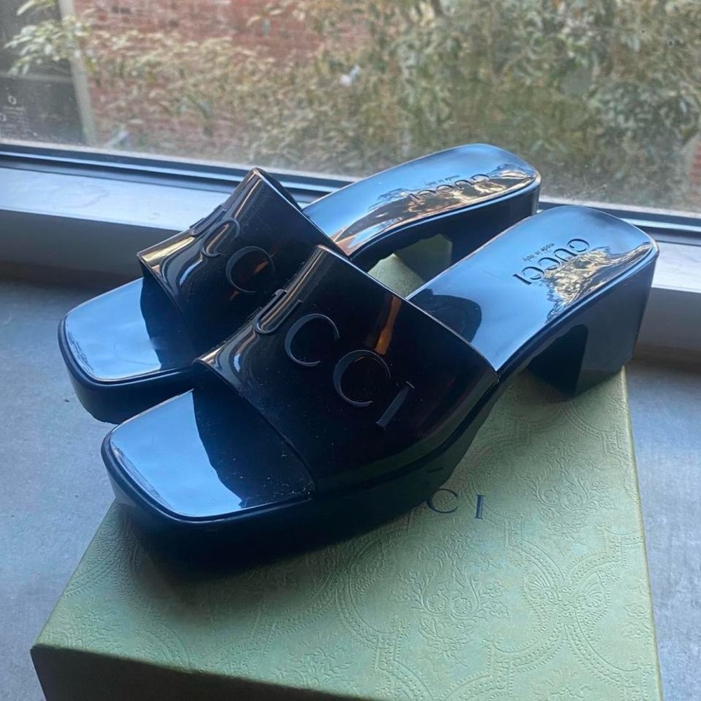 Gucci Rubber Heeled Platform Slides Black 37